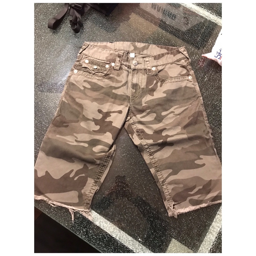 True religion shorts sz 30